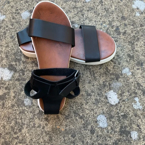 MIA Black and Brown Sandals with Wide Straps| Women 6.5 - Picture 4 of 10